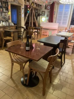 Table bistrot