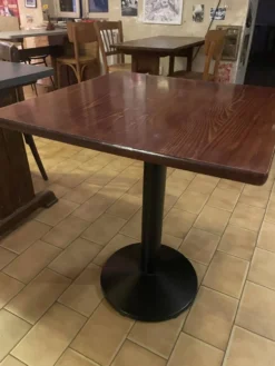 Table bistrot