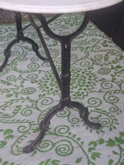 Table bistrot