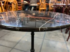 Table bistrot