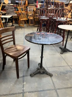 Table bistrot