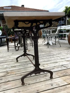 Table bistrot