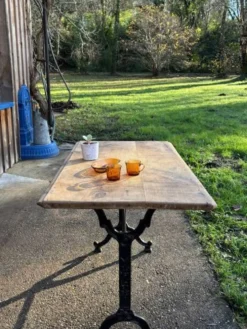 Table bistrot