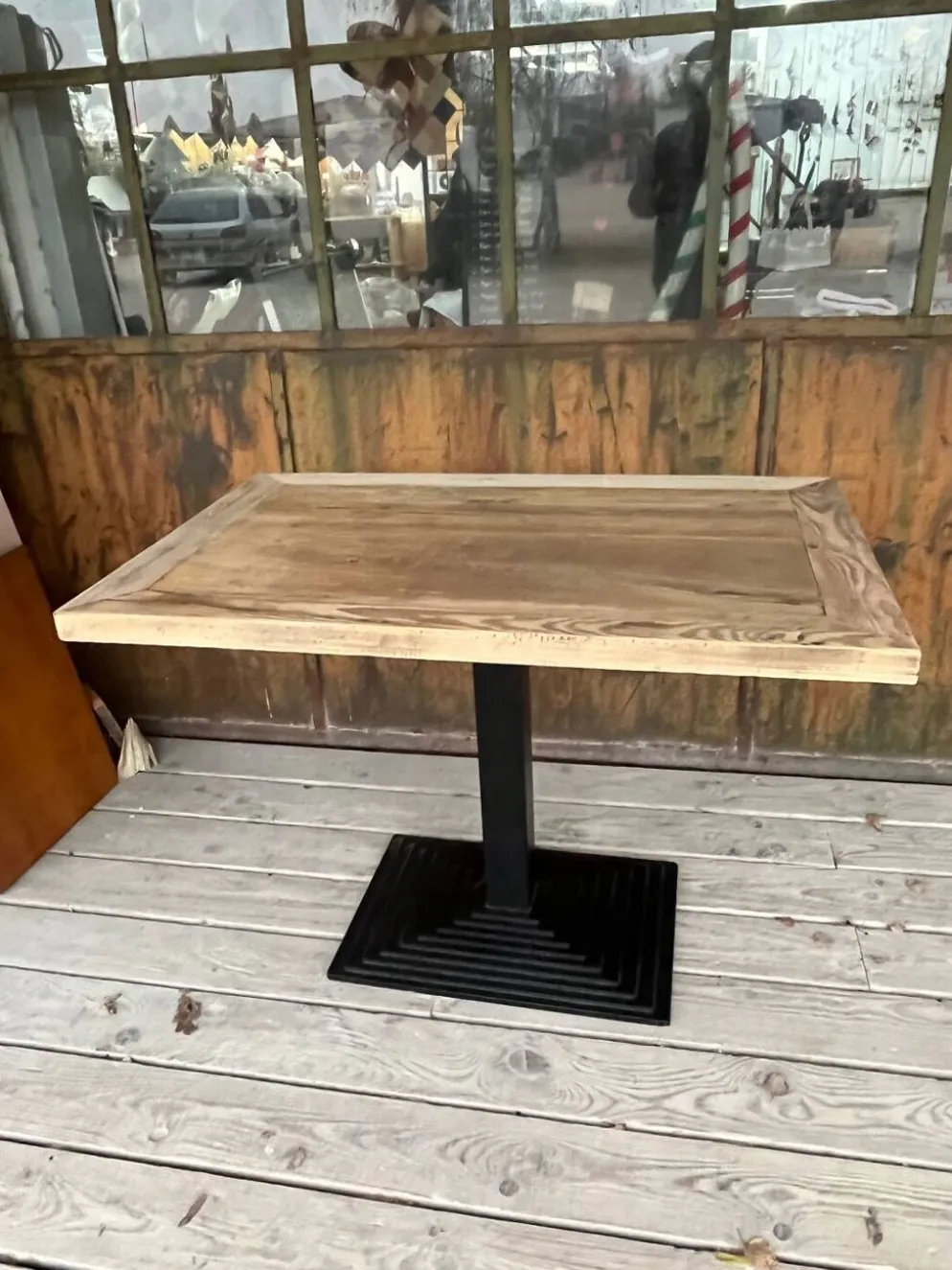 Table bistrot