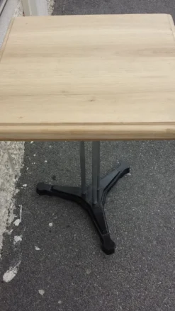 Table bistrot