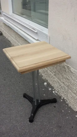 Table bistrot