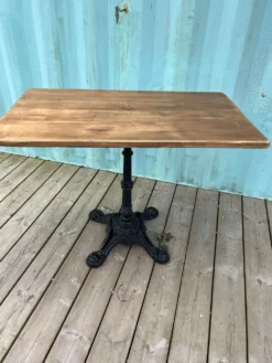 Table bistrot