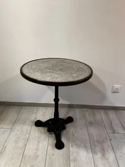 Table bistrot
