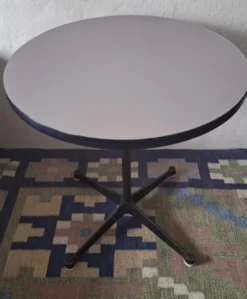 Table bistro / table d'appoint circulaire Eames Vitra Miller avec base contract, années 1960