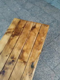 Table bistrot ancienne avec plateau en bois