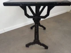 Table bistrot art déco