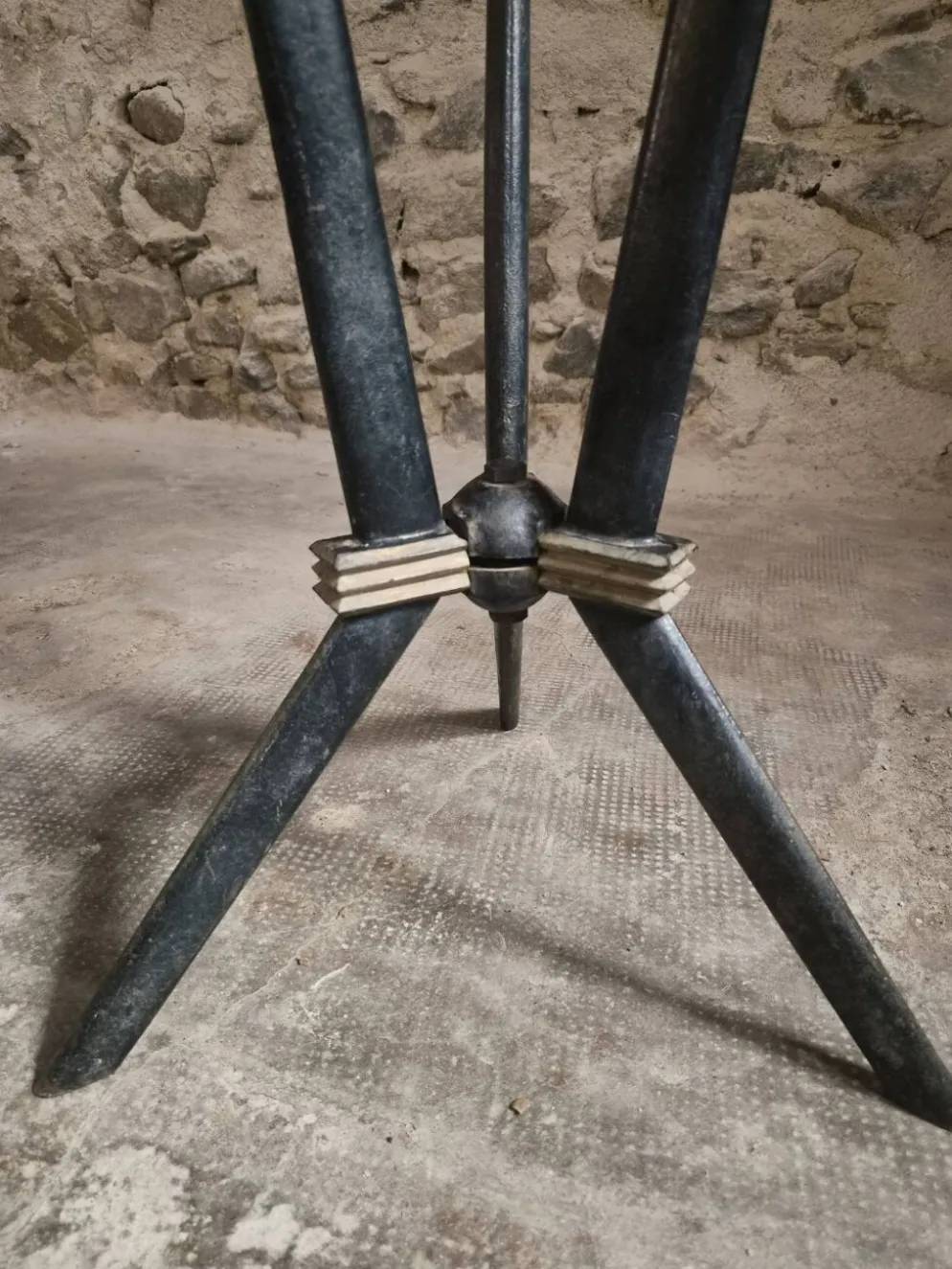 Table bistrot art déco française avec plateau Rex bakélite – c.1930–1940