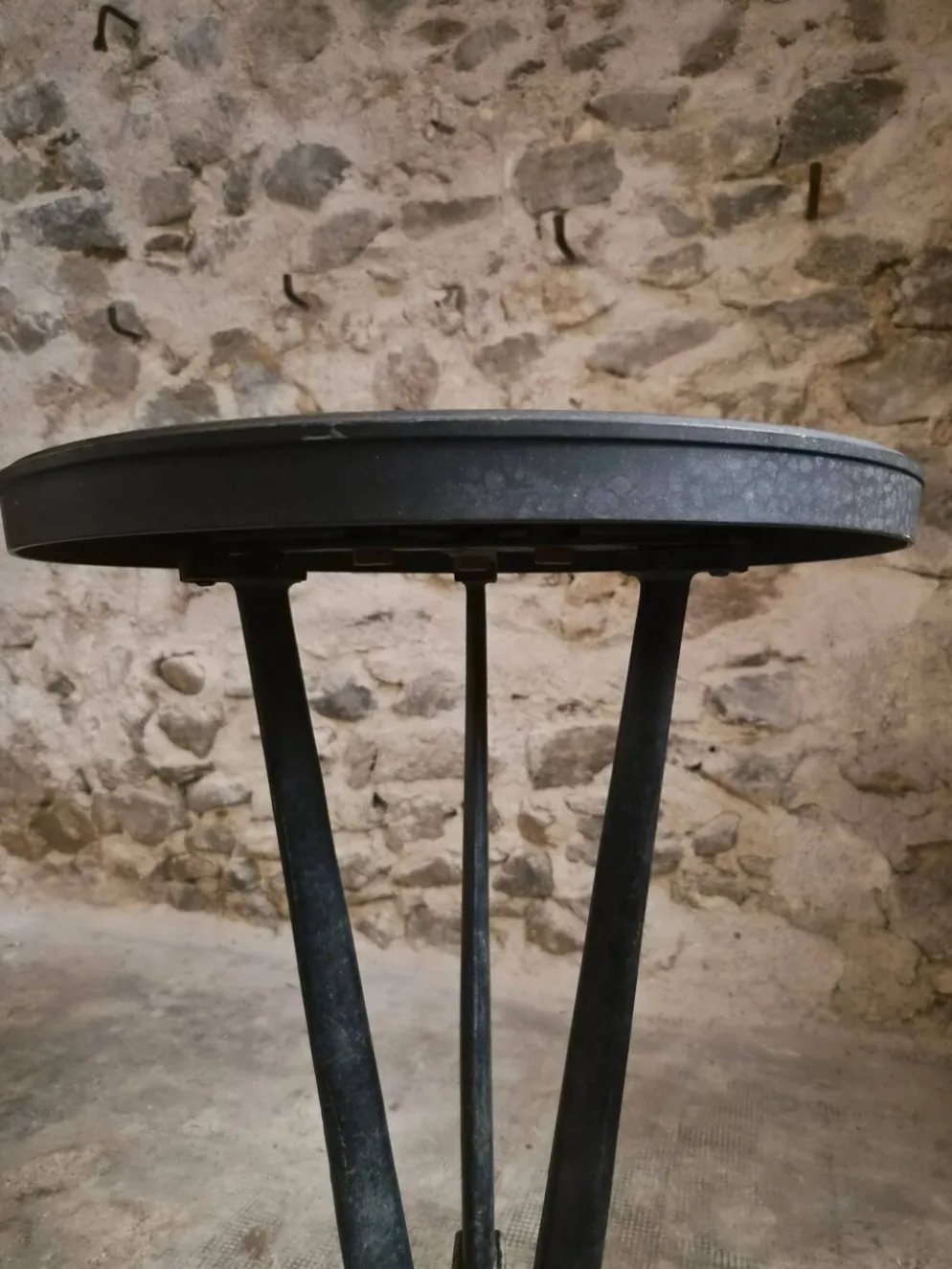 Table bistrot art déco française avec plateau Rex bakélite – c.1930–1940