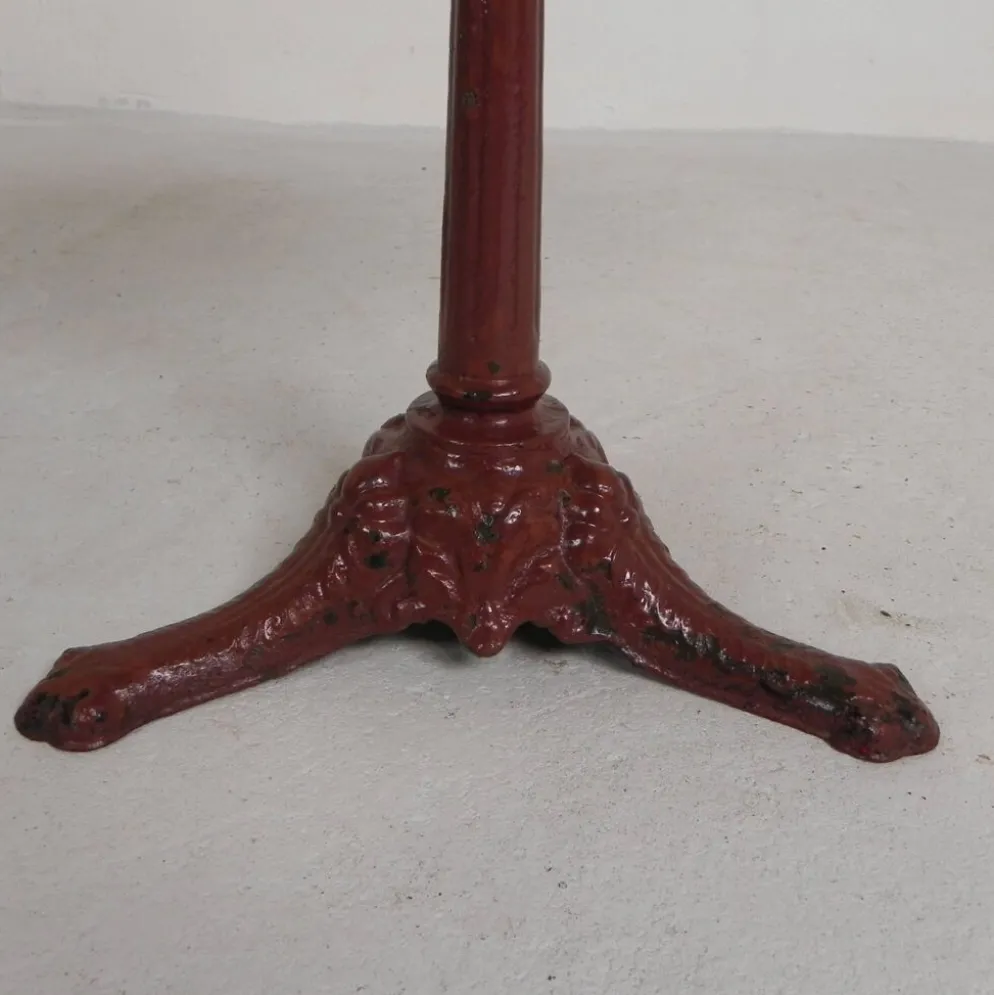 Table bistrot avec pieds en fonte et plateau en marbre, années 1920
