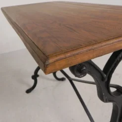 Table bistrot avec plateau en chêne sur piètement en fonte, années 1930