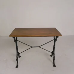 Table bistrot avec plateau en chêne sur piètement en fonte, années 1930