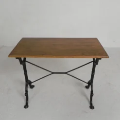Table bistrot avec plateau en chêne sur piètement en fonte, années 1930