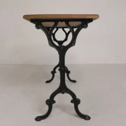 Table bistrot avec plateau en chêne sur piètement en fonte, années 1930