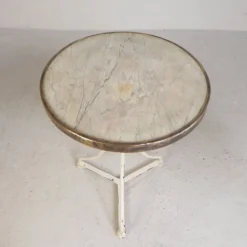 Table bistrot avec plateau en marbre et bordure en laiton, début du 20ème siècle