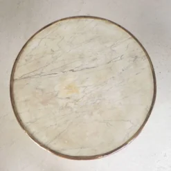 Table bistrot avec plateau en marbre et bordure en laiton, début du 20ème siècle
