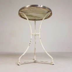 Table bistrot avec plateau en marbre et bordure en laiton, début du 20ème siècle