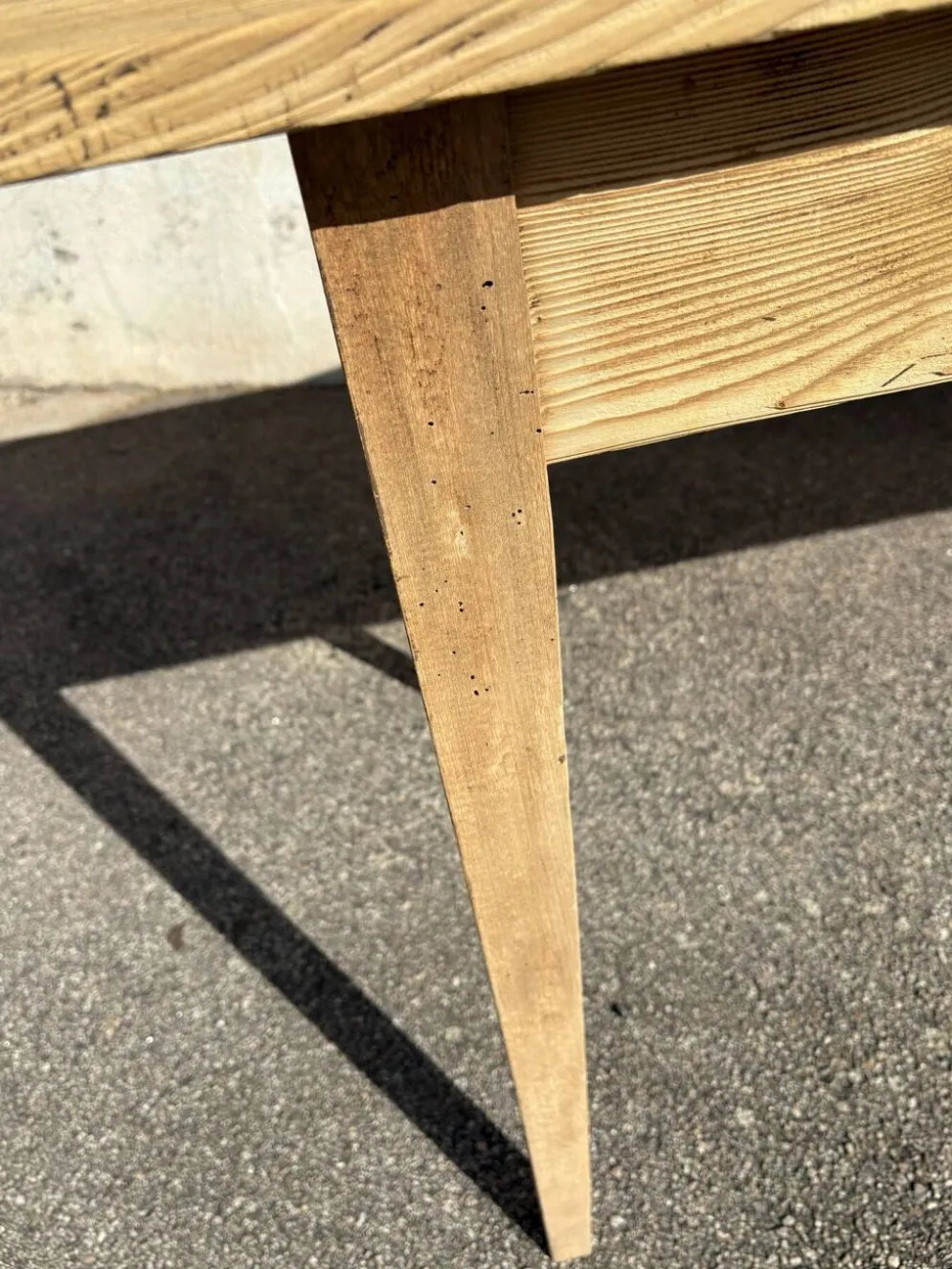 Table bistrot brute