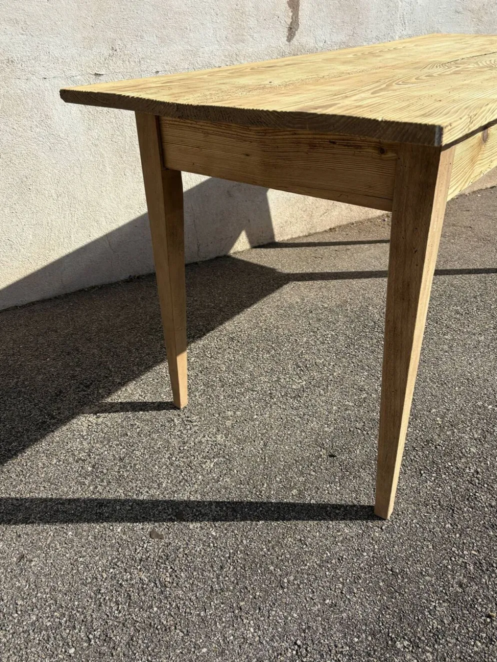 Table bistrot brute