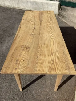 Table bistrot brute