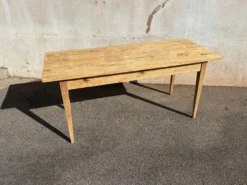 Table bistrot brute