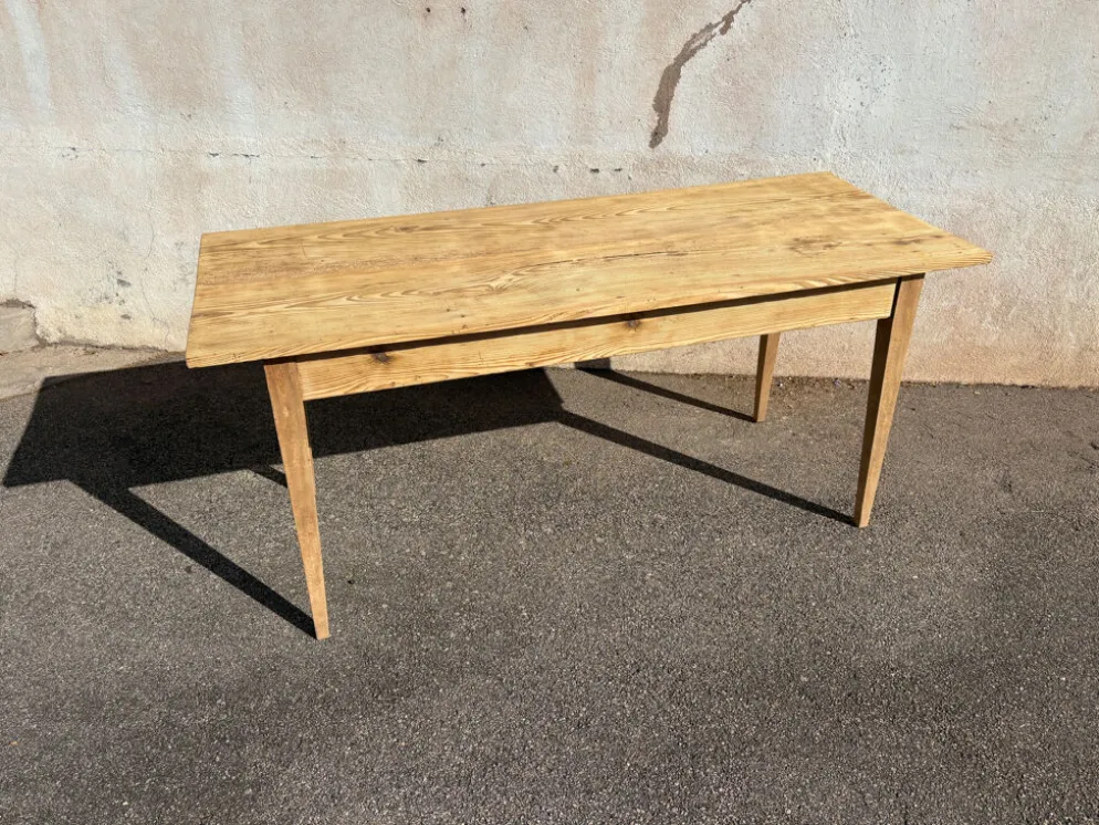 Table bistrot brute