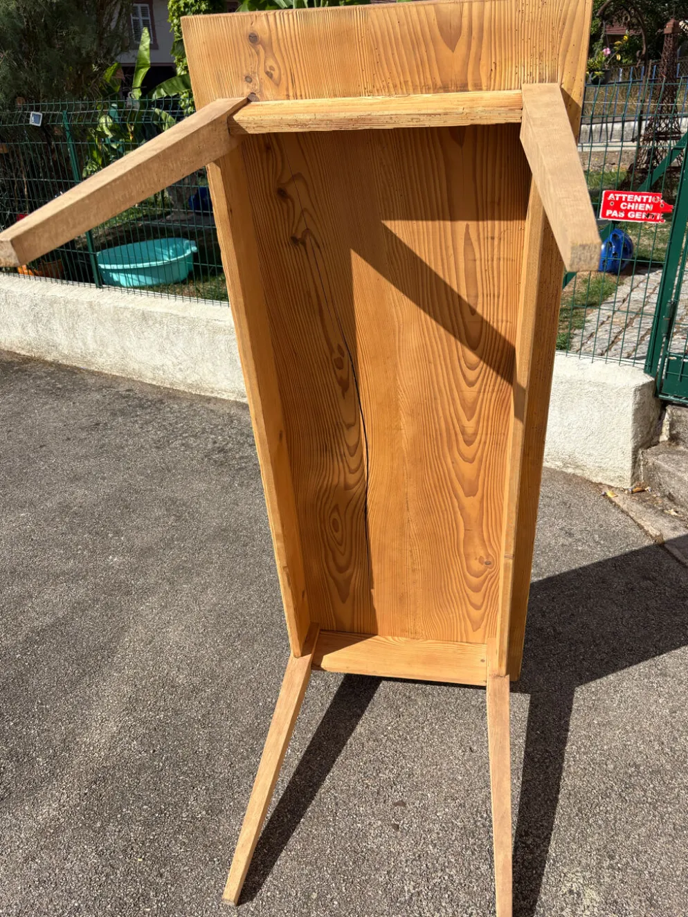Table bistrot brute