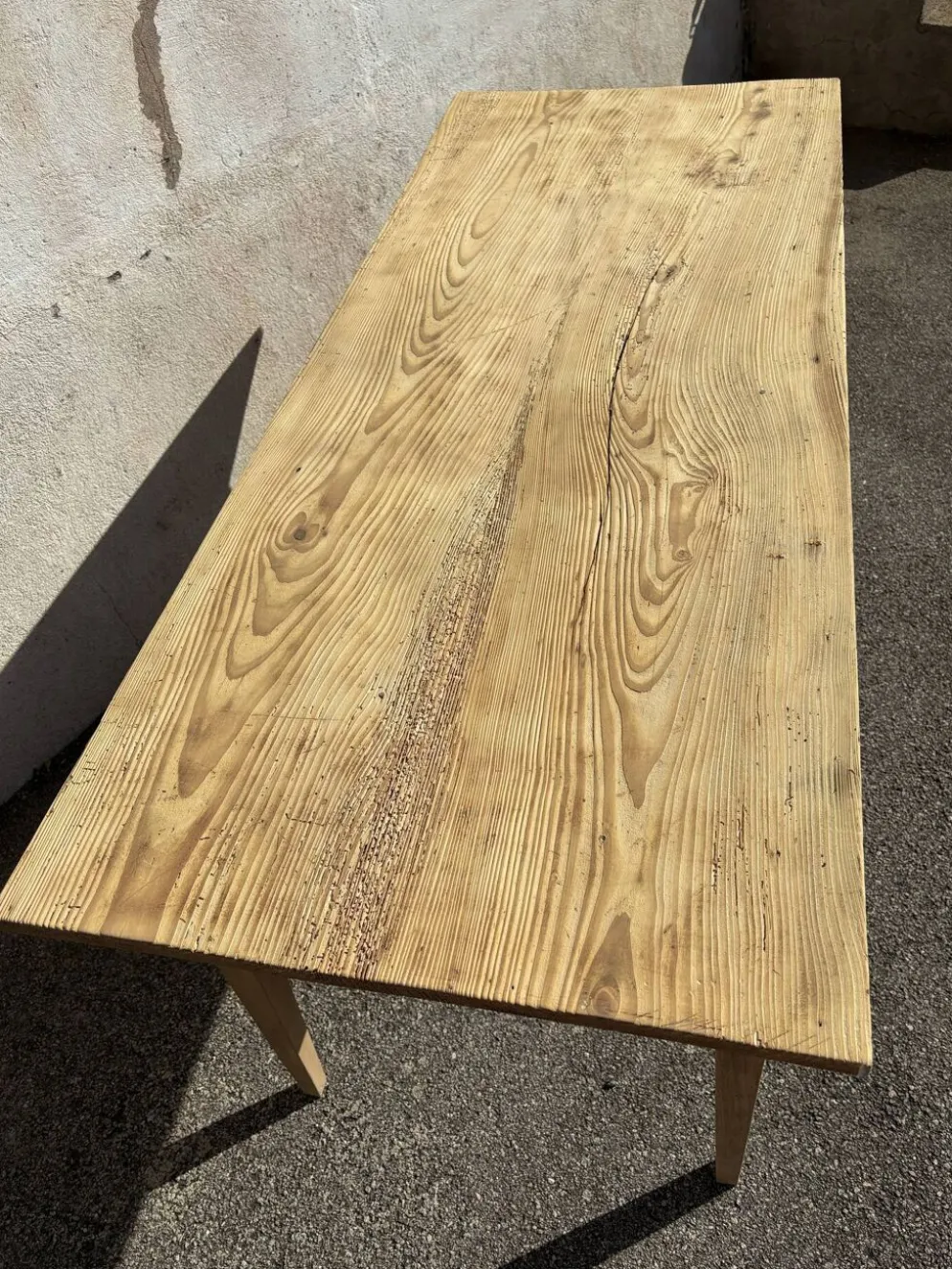 Table bistrot brute