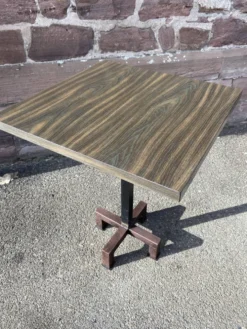 Table bistrot de café formica et métal 1970s