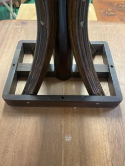 Table bistrot en acajou et hêtre, fabrication des années 50