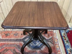Table bistrot en acajou et hêtre, fabrication des années 50