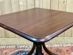 Table bistrot en acajou et hêtre, fabrication des années 50