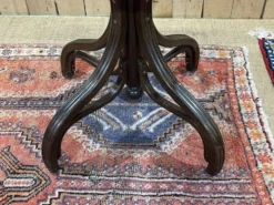 Table bistrot en acajou et hêtre, fabrication des années 50
