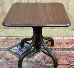 Table bistrot en acajou et hêtre, fabrication des années 50