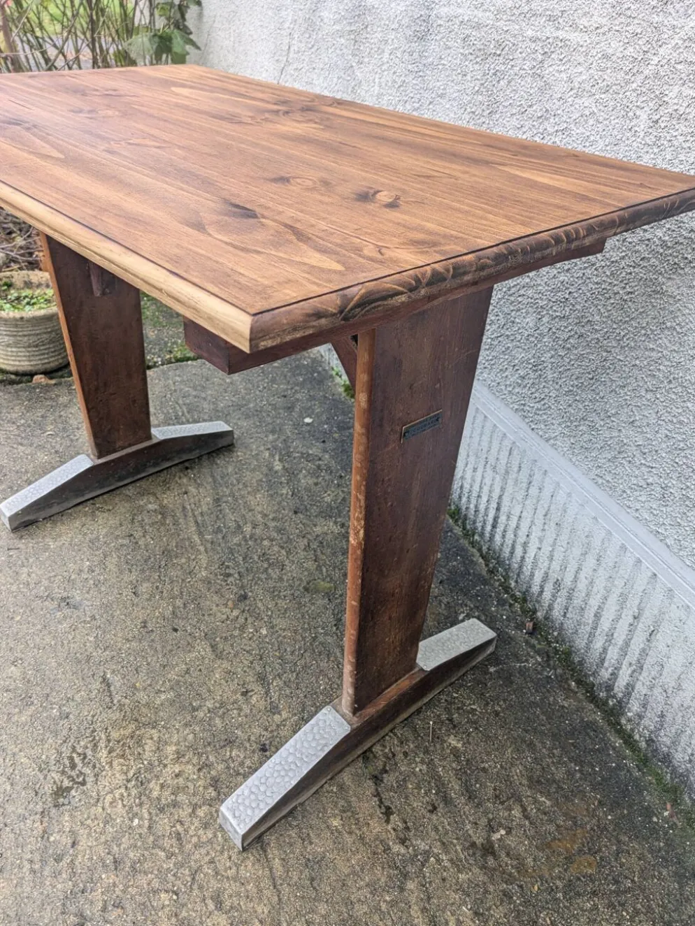 Table bistrot en bois et métal