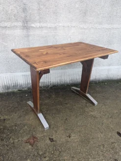 Table bistrot en bois et métal