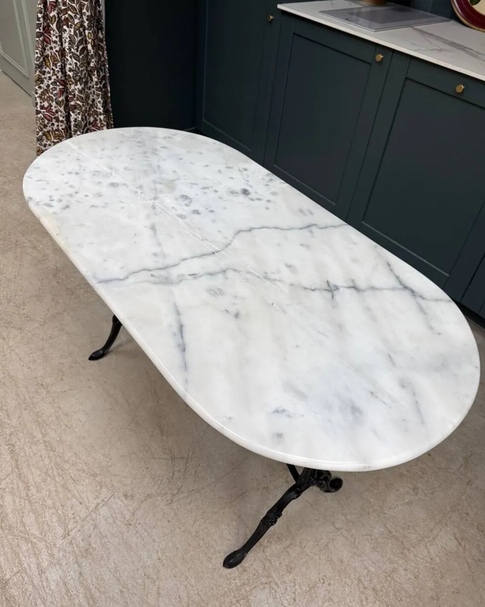 Table bistrot en fonte et marbre