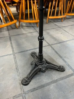 Table bistrot en marbre