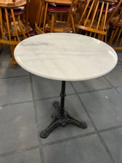 Table bistrot en marbre