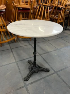 Table bistrot en marbre