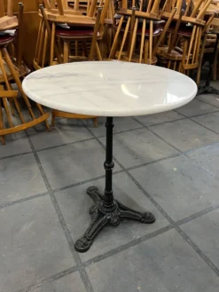 Table bistrot en marbre