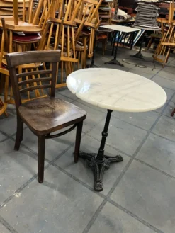 Table bistrot en marbre