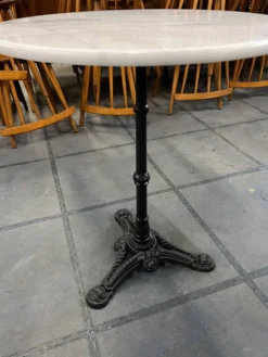 Table bistrot en marbre