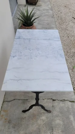 Table bistrot en marbre et fonte ancienne