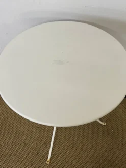 Table bistrot en métal vintage