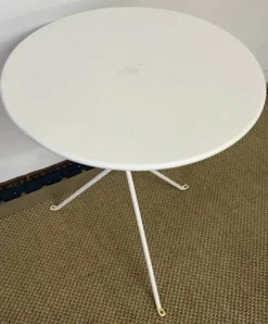 Table bistrot en métal vintage